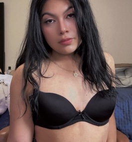 Estefany_petite